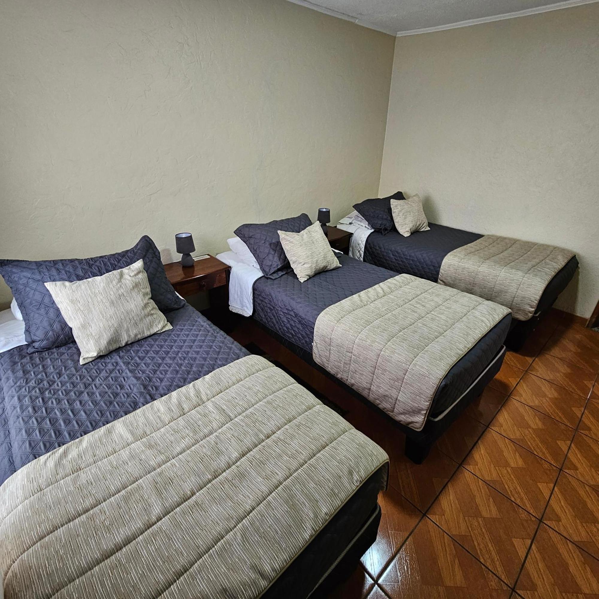 Hostal De Colon La Serena Exterior foto